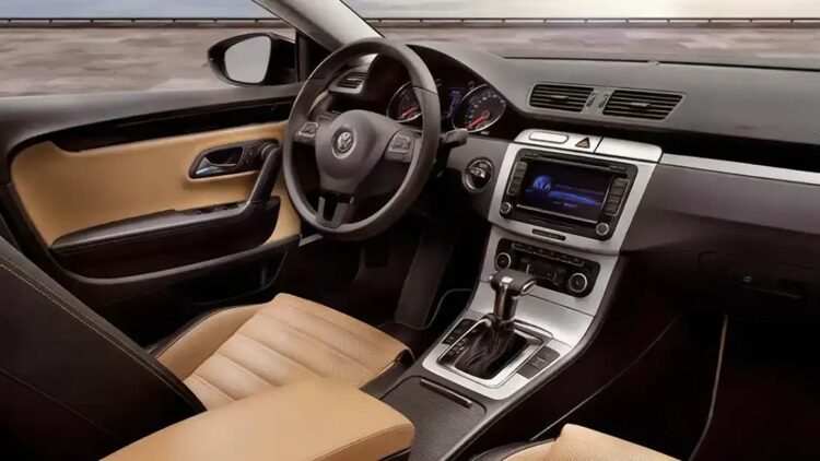 Volkswagen CC: Изысканность и Стиль в Каждой Линии