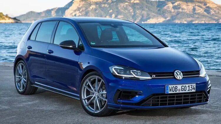 Volkswagen Golf R: Спортивное совершенство в каждой детали